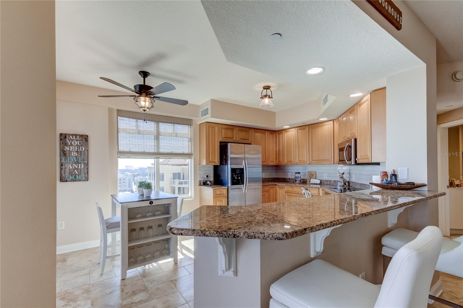 Image 8 of 25 For 521 Mandalay Avenue 1109