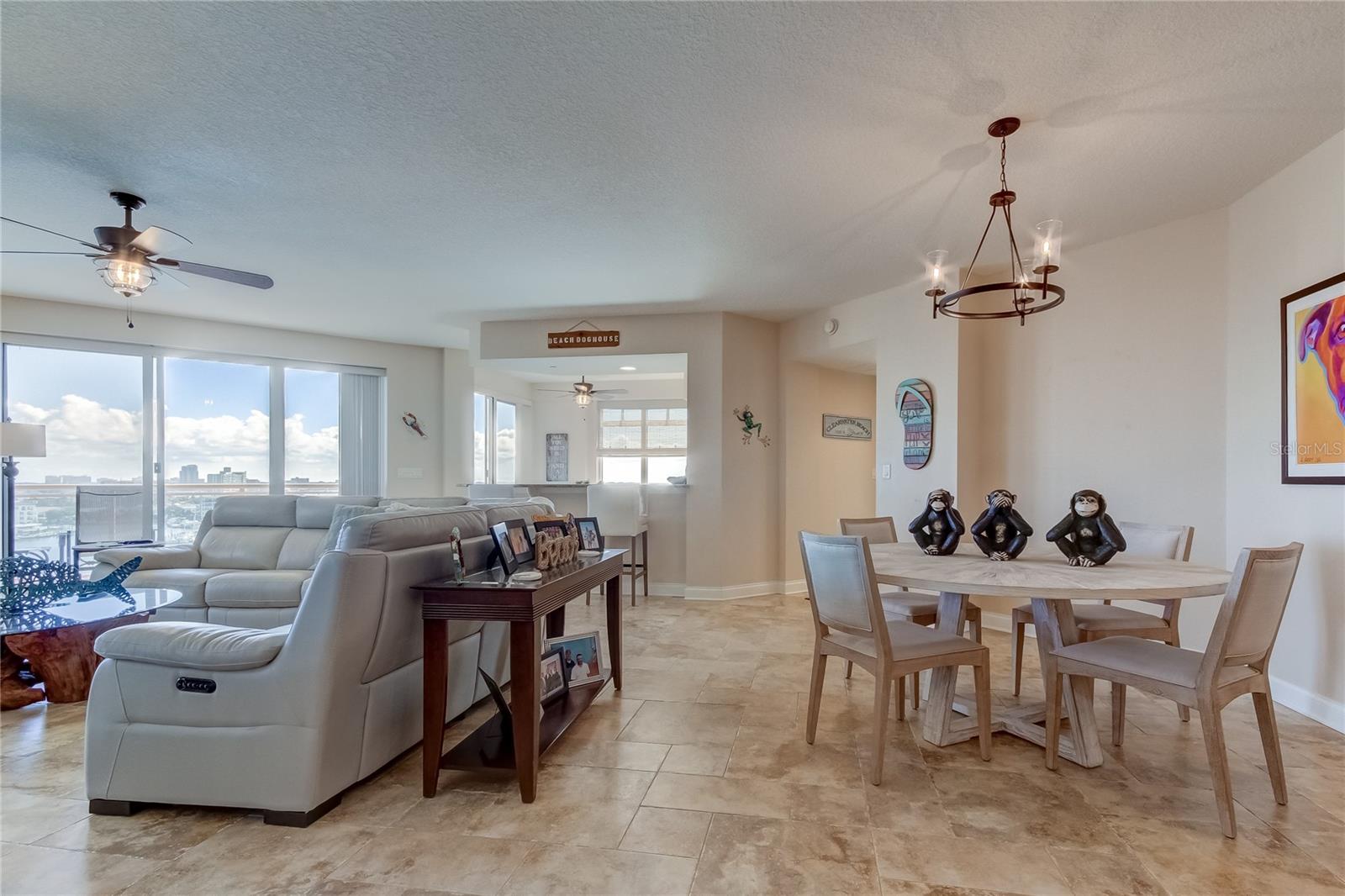 Image 9 of 25 For 521 Mandalay Avenue 1109