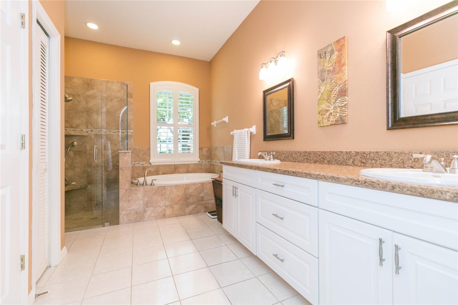 Image 22 of 56 For 3516 Shadowood Drive