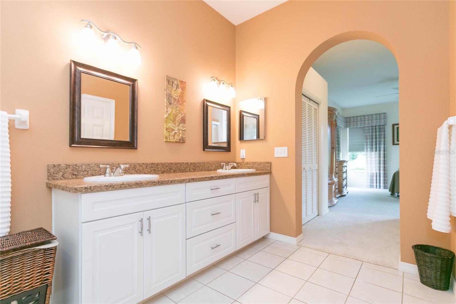 Image 23 of 56 For 3516 Shadowood Drive