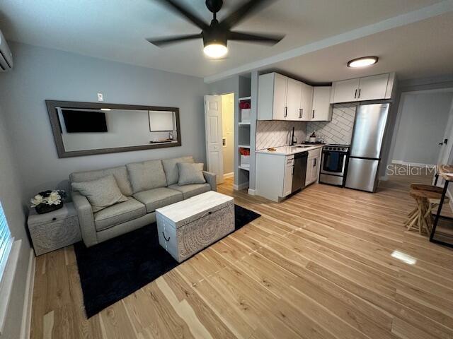 Image 15 of 21 For 121 18th Avenue N