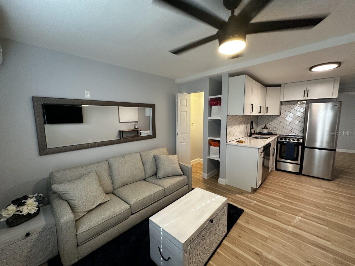 Image 7 of 21 For 121 18th Avenue N