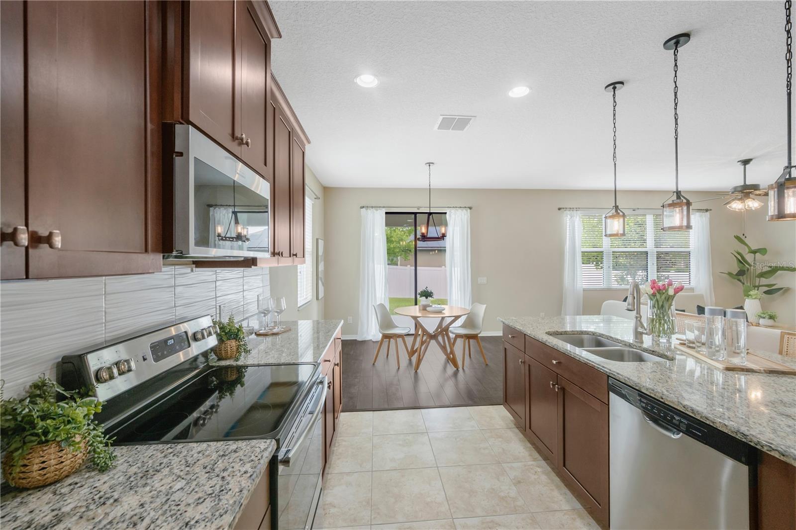 Image 16 of 38 For 11450 Amapola Bloom Court