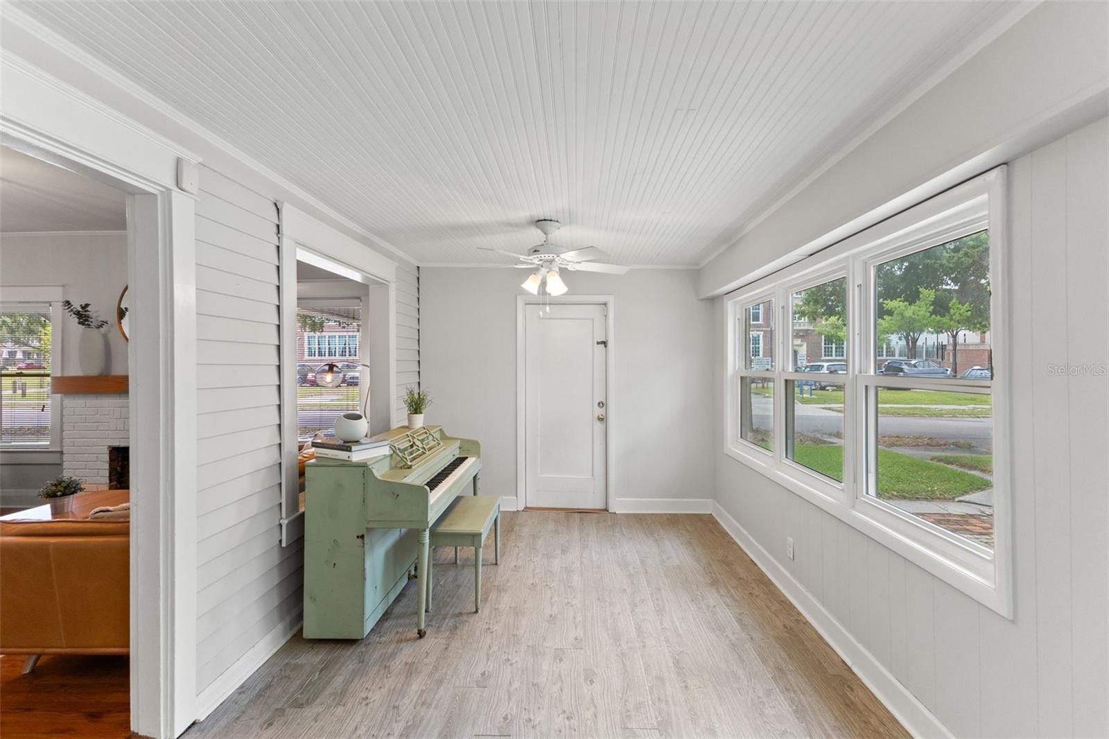 Image 16 of 45 For 5101 Seminole Avenue