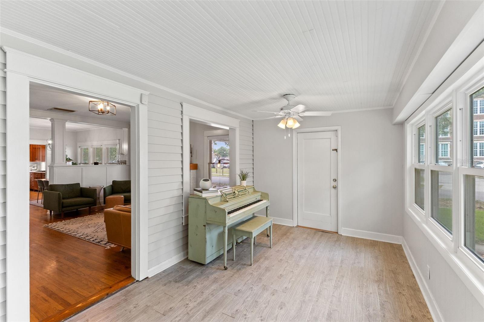 Image 17 of 45 For 5101 Seminole Avenue