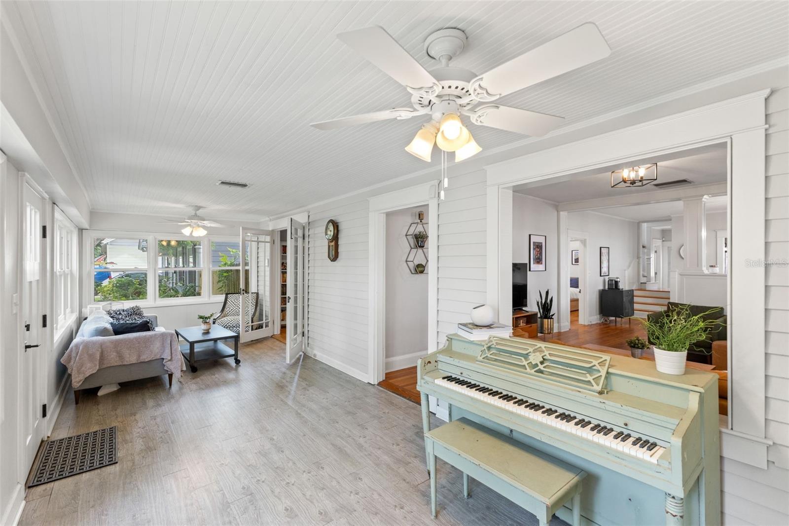 Image 3 of 45 For 5101 Seminole Avenue