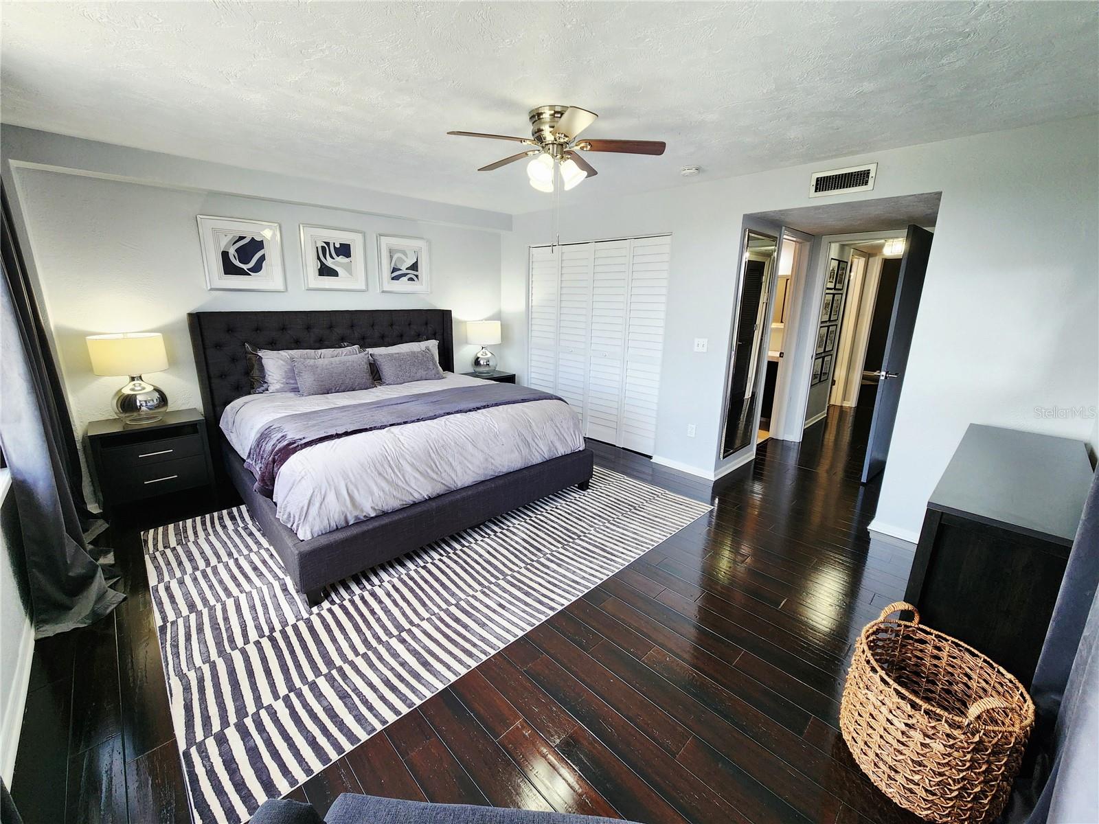 Image 10 of 24 For 4651 1st Street Ne 306