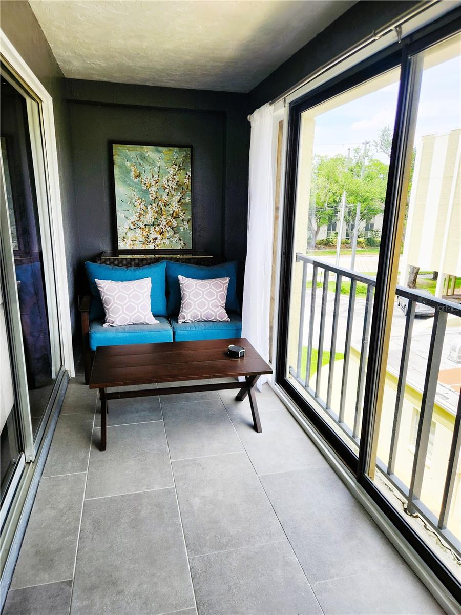 Image 16 of 24 For 4651 1st Street Ne 306