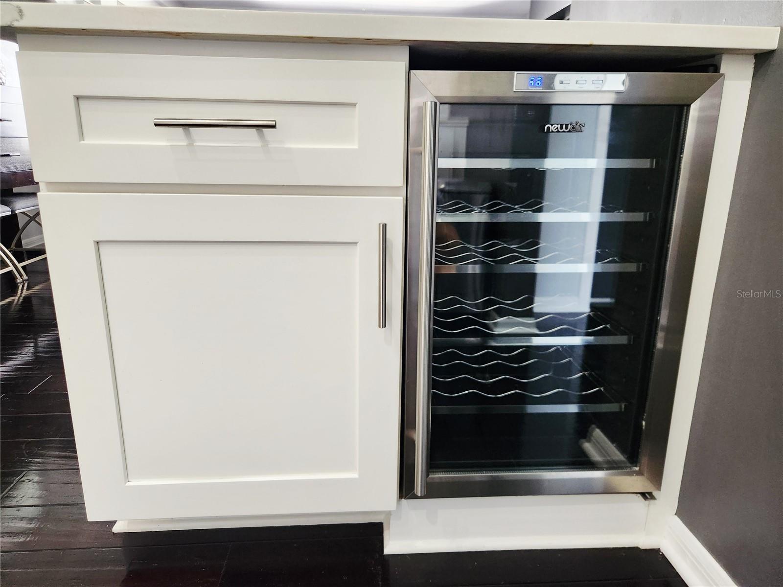 Image 17 of 24 For 4651 1st Street Ne 306