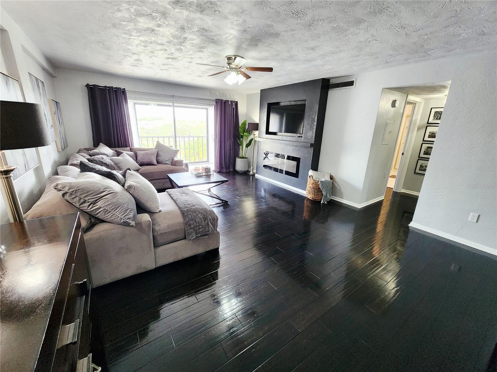 Image 6 of 24 For 4651 1st Street Ne 306