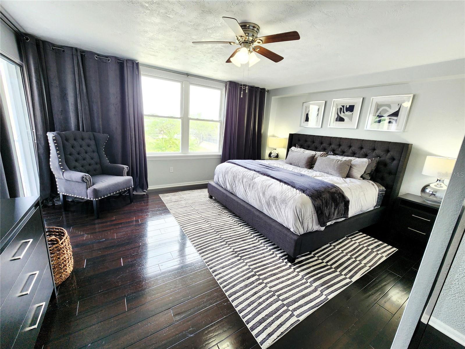 Image 9 of 24 For 4651 1st Street Ne 306