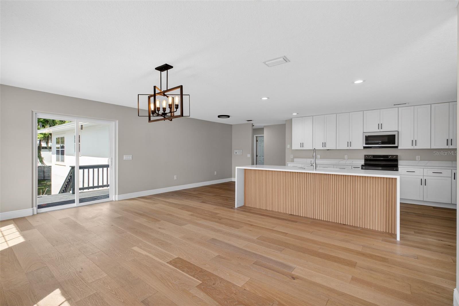 Image 18 of 60 For 1002 Oakdale Street