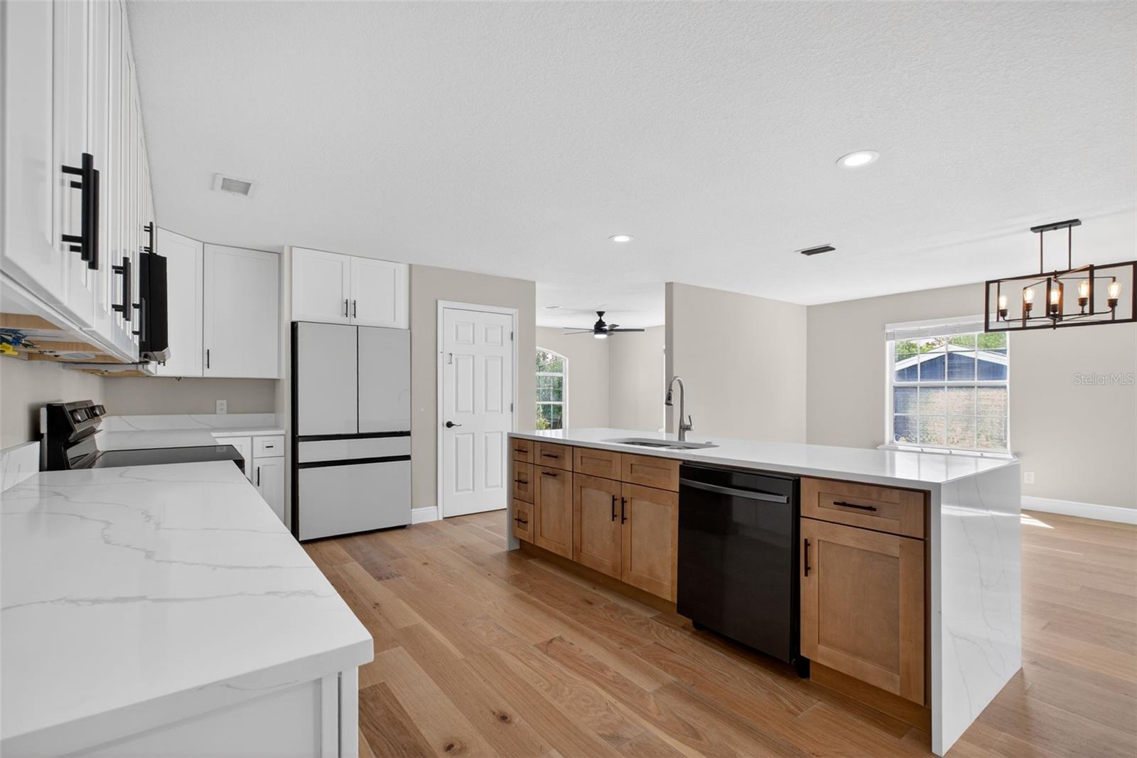 Image 19 of 60 For 1002 Oakdale Street