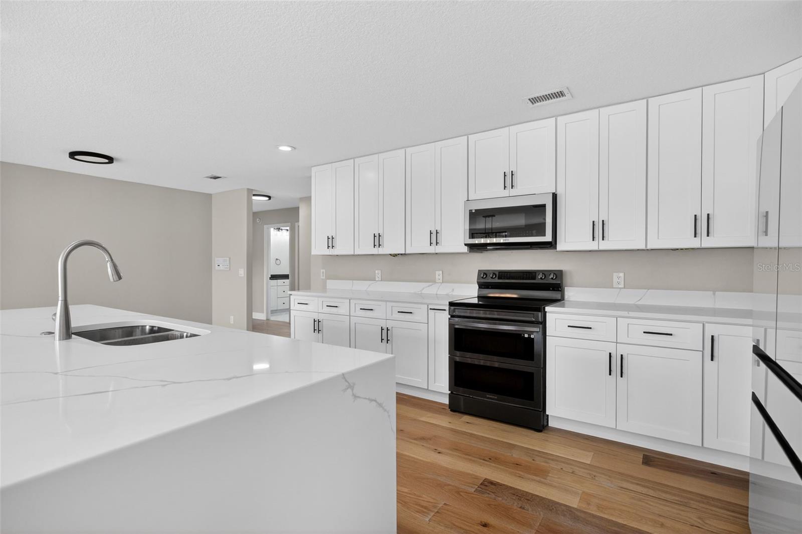 Image 20 of 60 For 1002 Oakdale Street