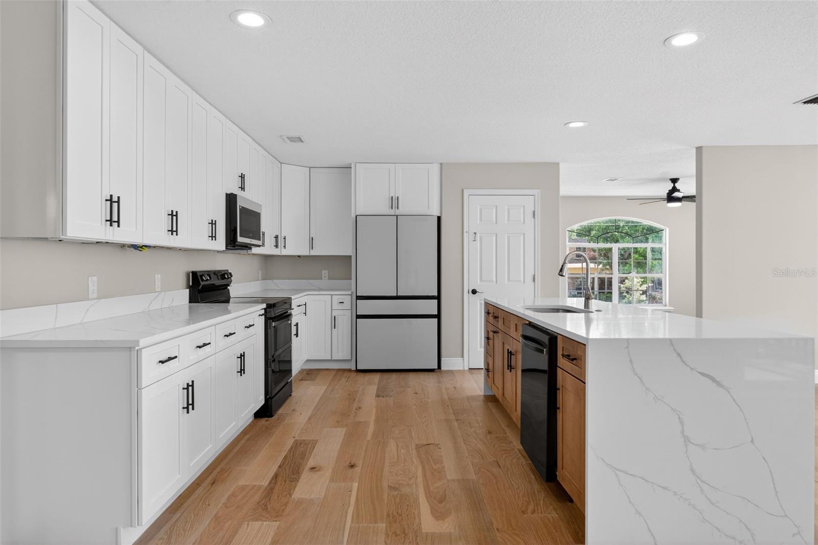 Image 22 of 60 For 1002 Oakdale Street