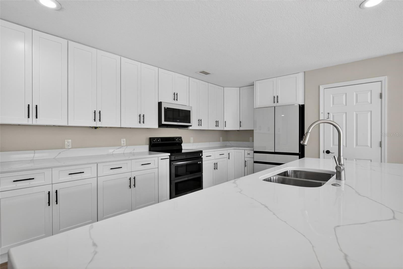 Image 23 of 60 For 1002 Oakdale Street