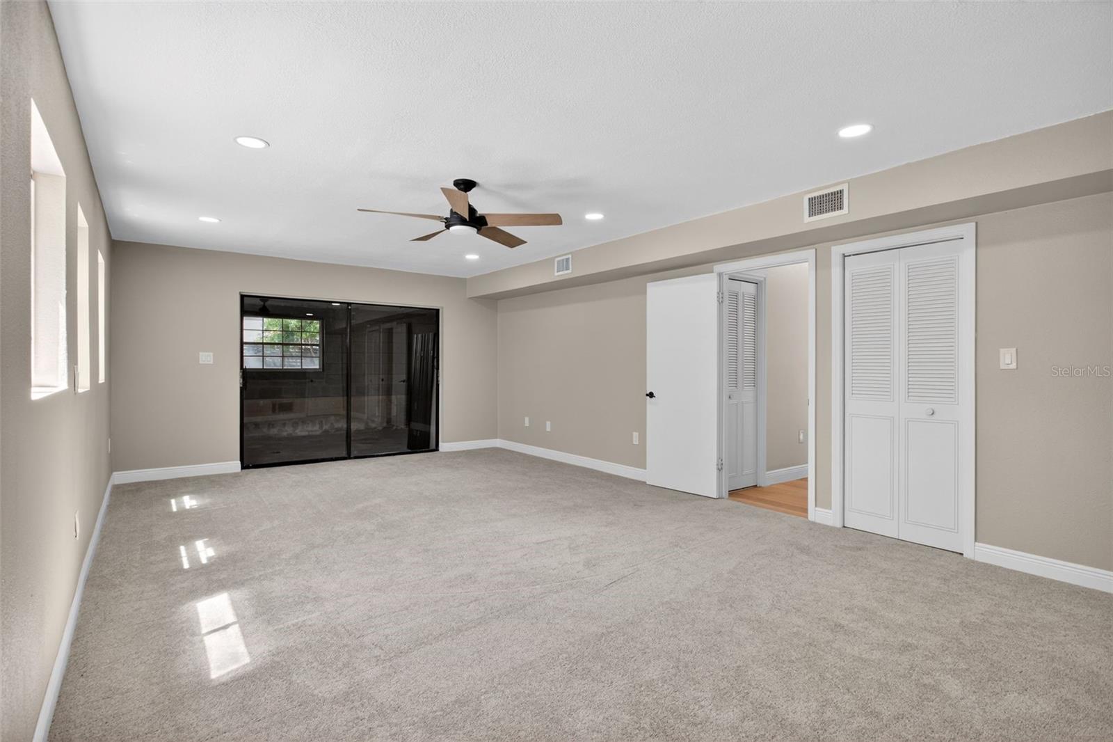 Image 49 of 60 For 1002 Oakdale Street