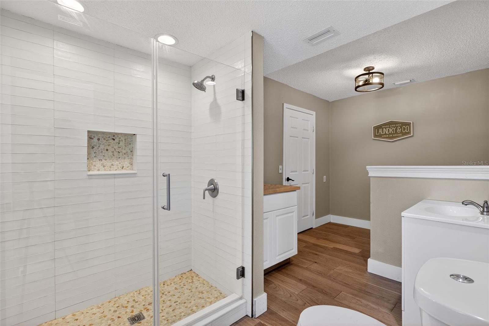 Image 51 of 60 For 1002 Oakdale Street