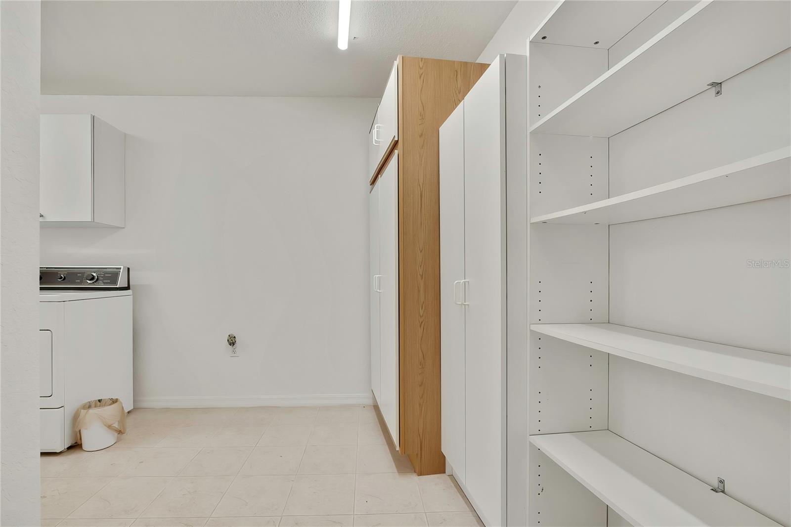 Image 22 of 55 For 11203 Sun Tree Road