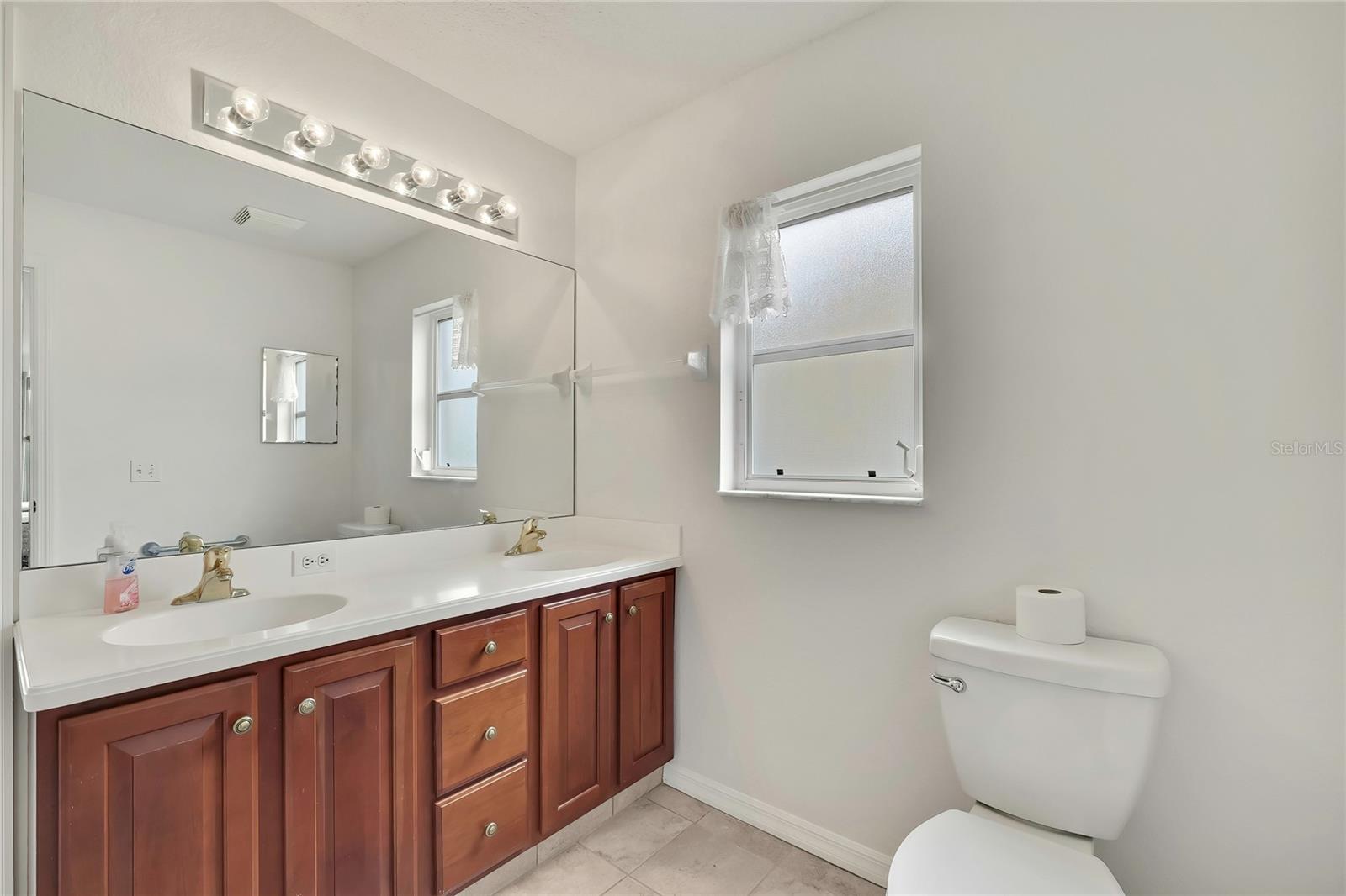 Image 30 of 55 For 11203 Sun Tree Road