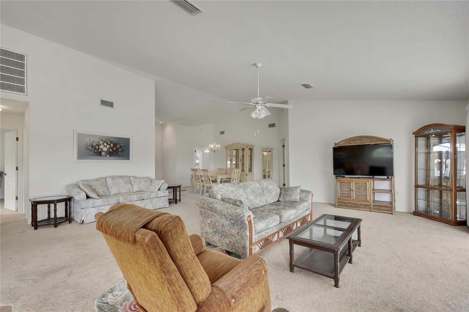 Image 8 of 55 For 11203 Sun Tree Road