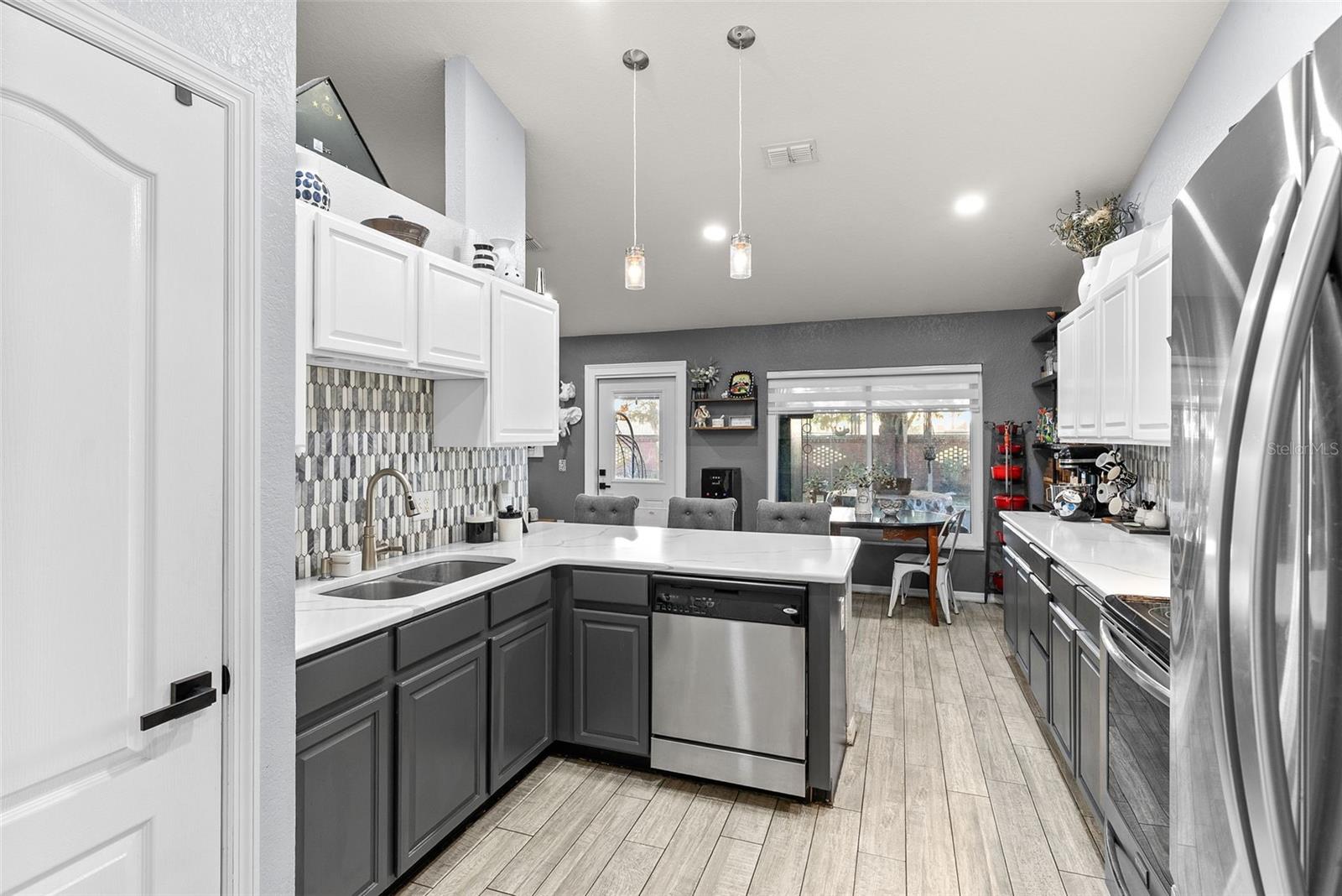 Image 10 of 35 For 6789 Canbury Drive