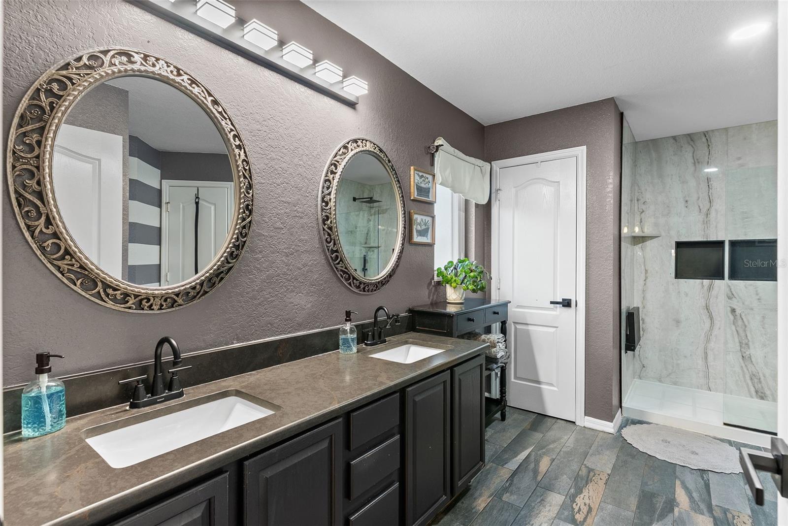 Image 17 of 35 For 6789 Canbury Drive