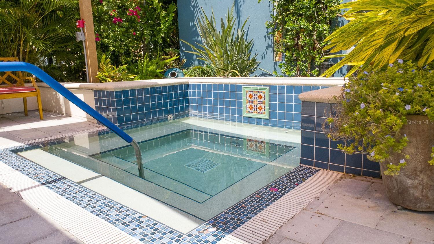 Image 23 of 74 For 200 4th Avenue S 229