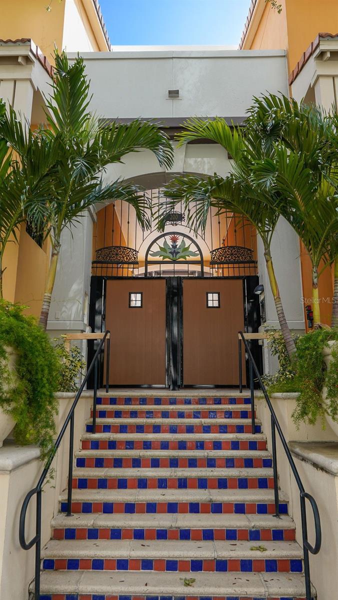 Image 3 of 74 For 200 4th Avenue S 229