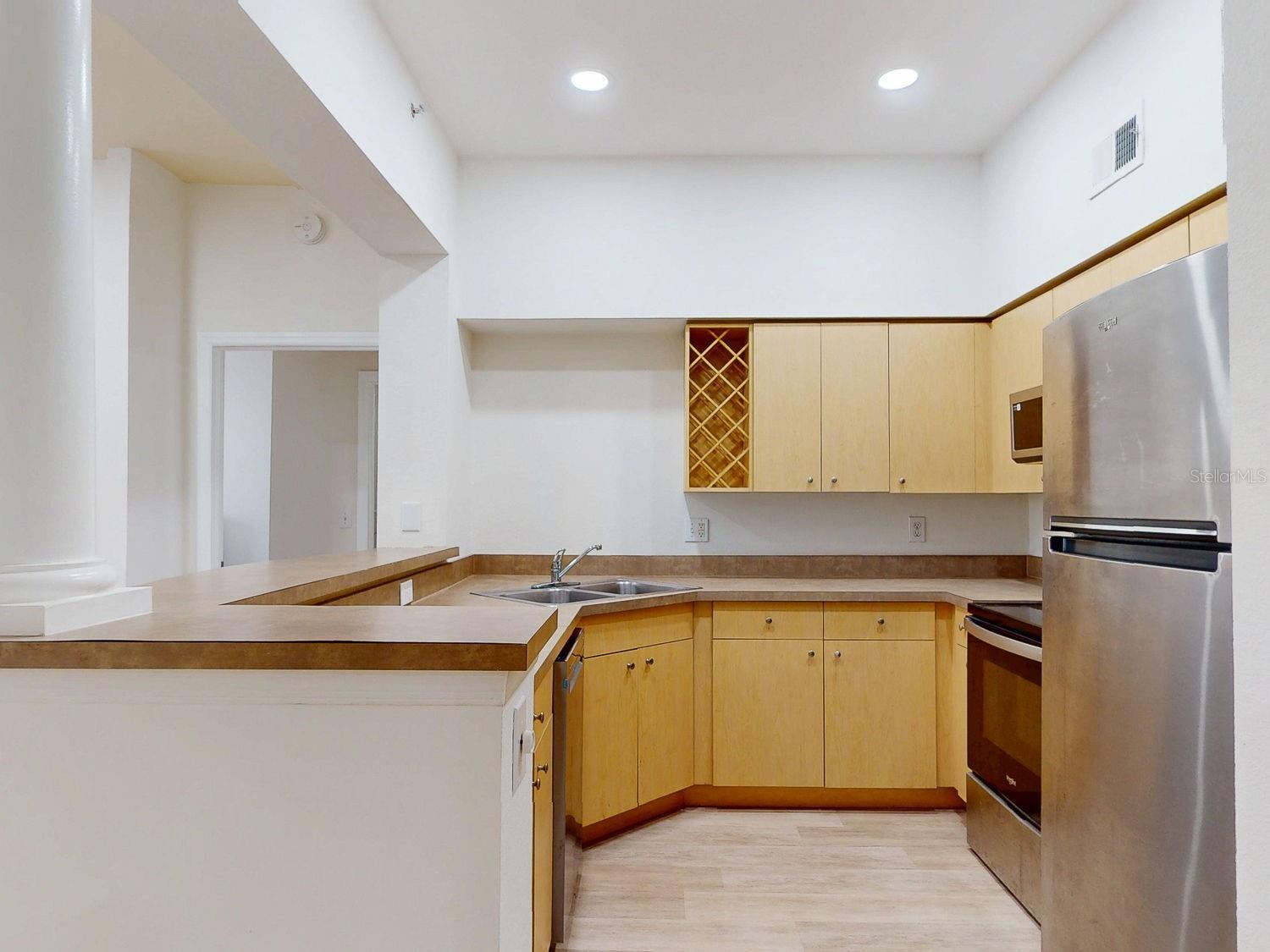 Image 34 of 74 For 200 4th Avenue S 229