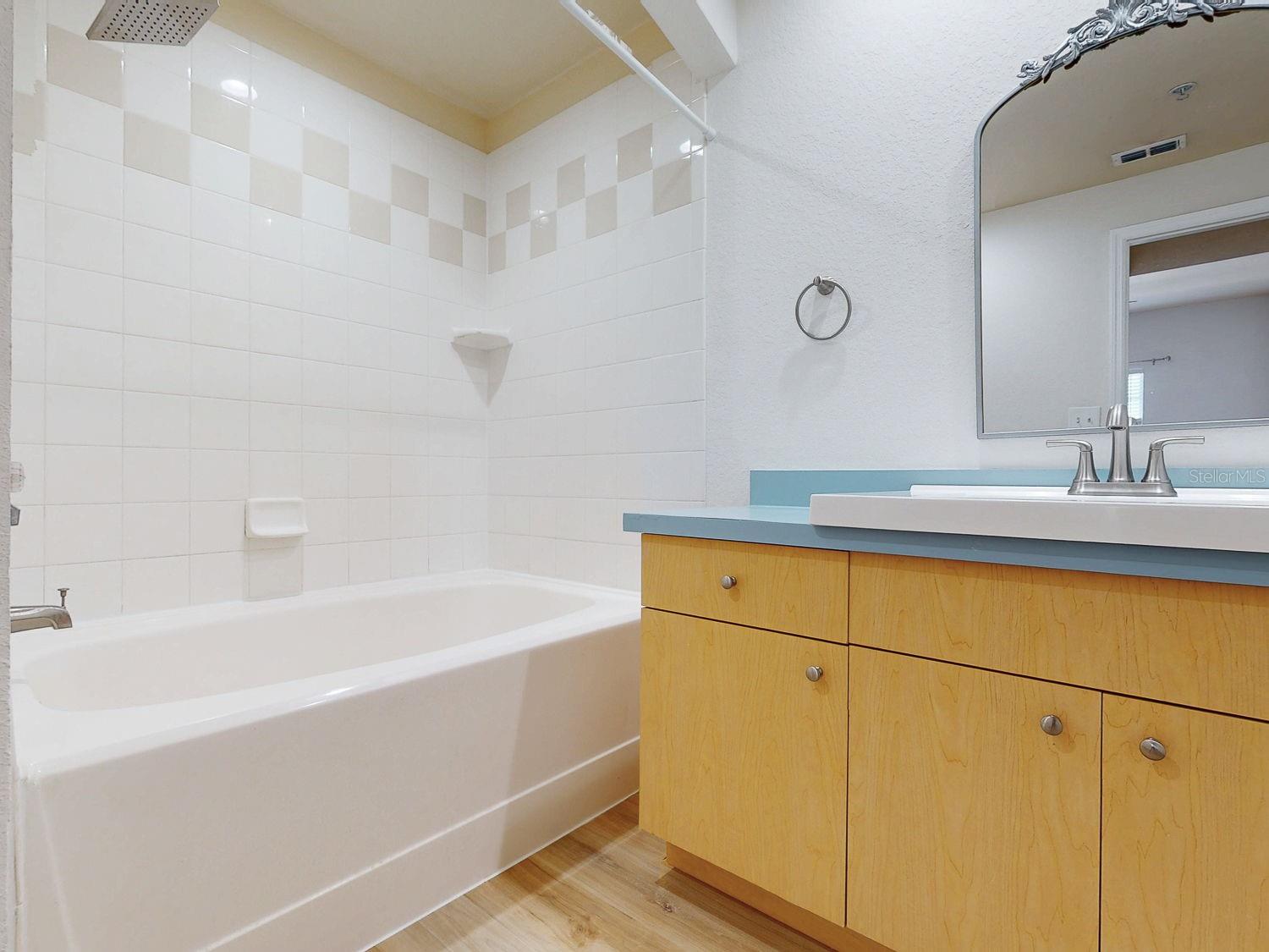 Image 53 of 74 For 200 4th Avenue S 229