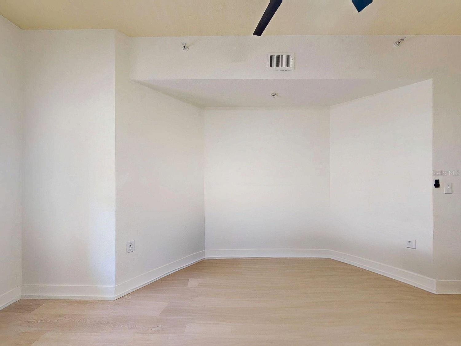 Image 62 of 74 For 200 4th Avenue S 229