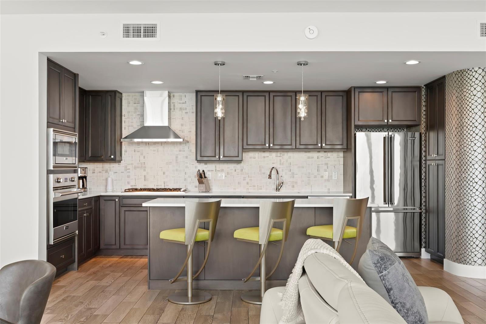 Image 10 of 65 For 176 4th Avenue Ne 1102