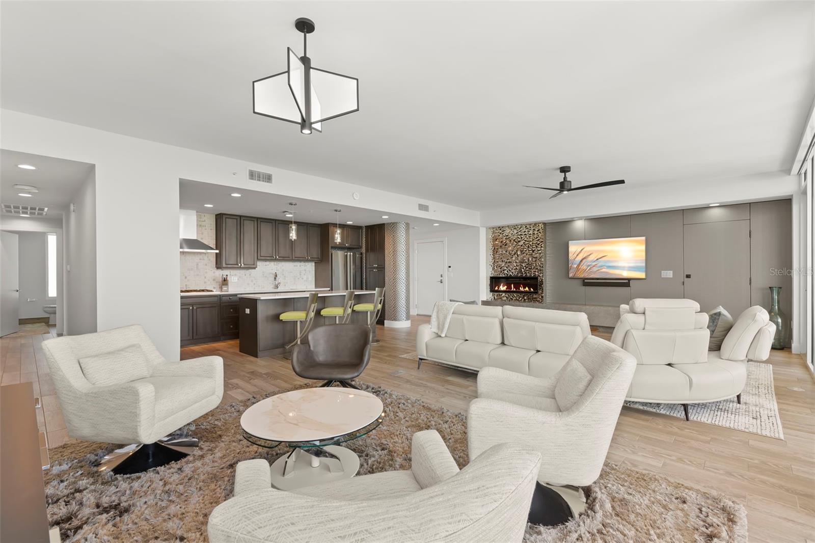 Image 12 of 65 For 176 4th Avenue Ne 1102