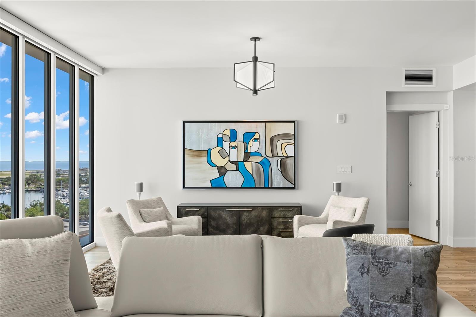 Image 14 of 65 For 176 4th Avenue Ne 1102