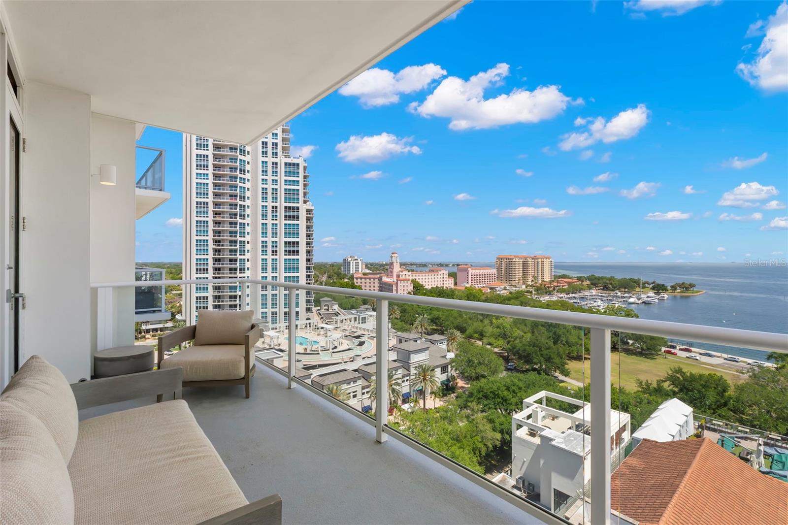 Image 17 of 65 For 176 4th Avenue Ne 1102