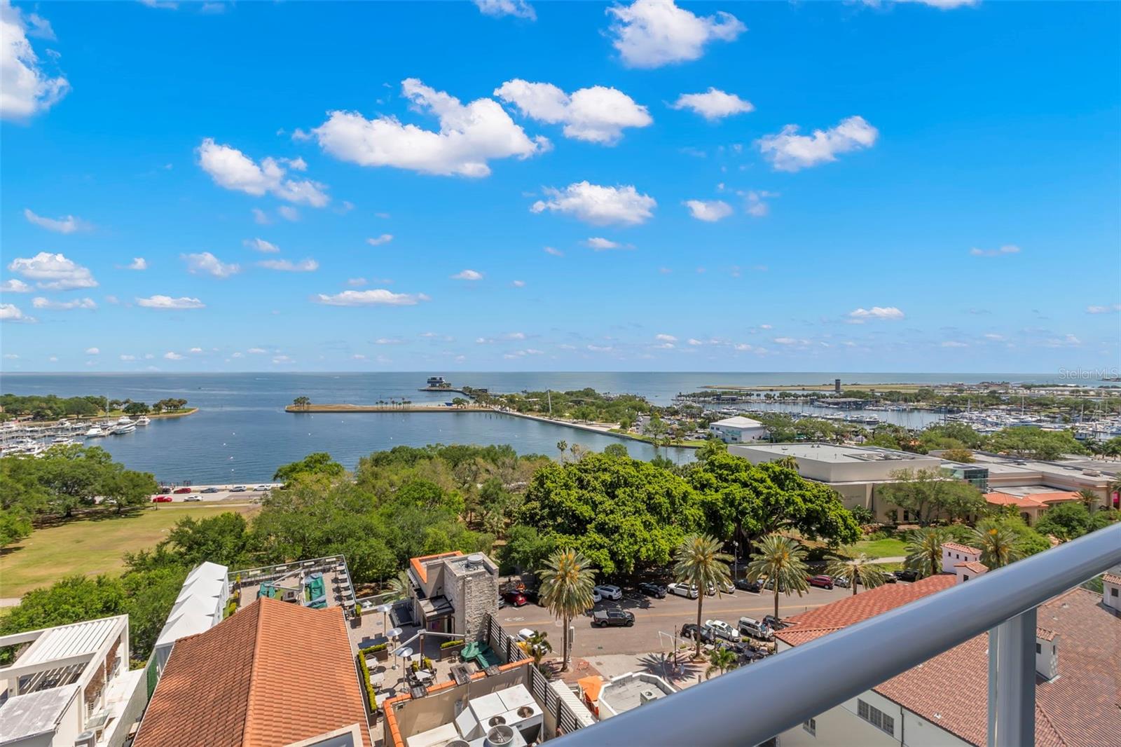 Image 19 of 65 For 176 4th Avenue Ne 1102