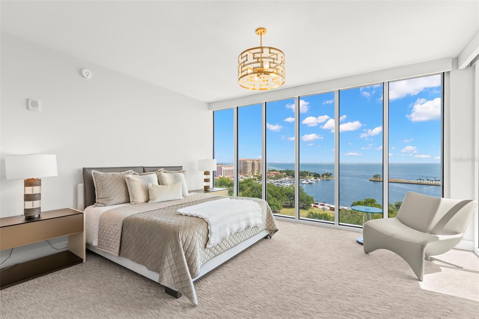 Image 22 of 65 For 176 4th Avenue Ne 1102