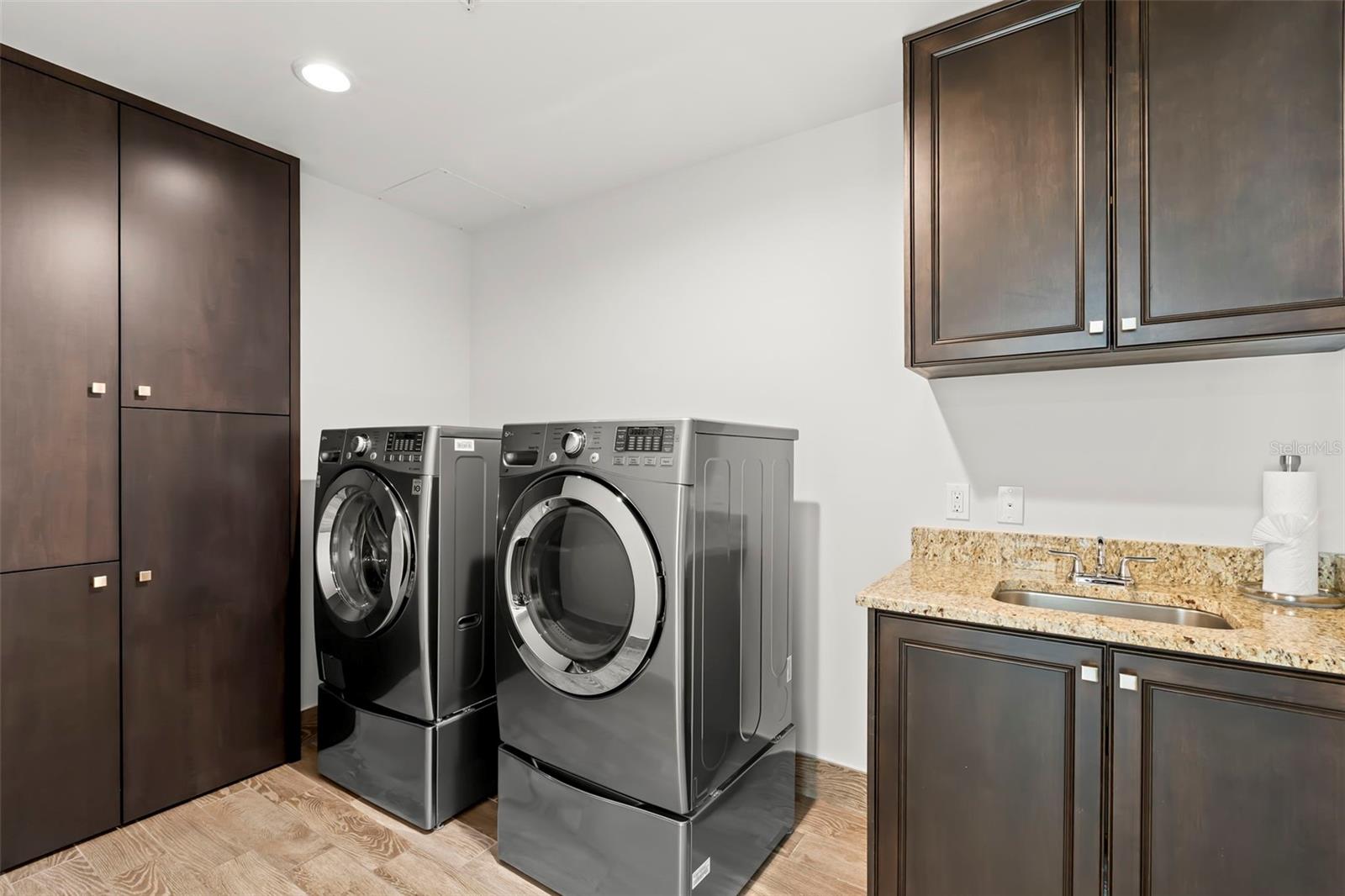 Image 37 of 65 For 176 4th Avenue Ne 1102