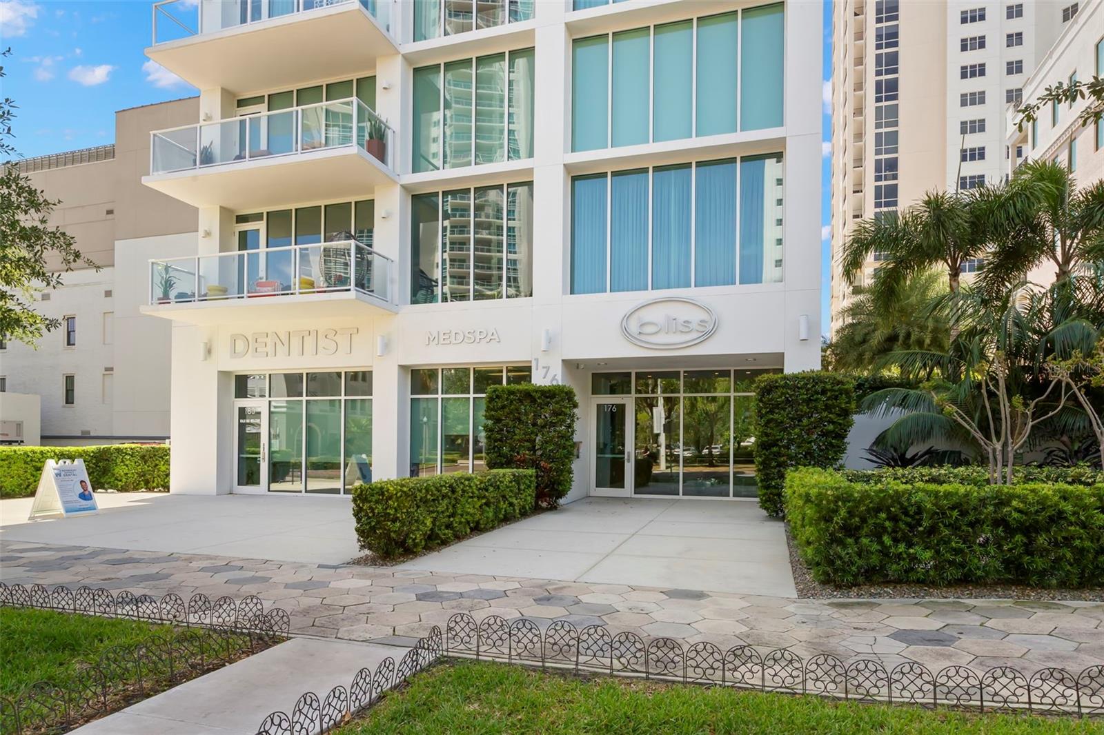 Image 53 of 65 For 176 4th Avenue Ne 1102