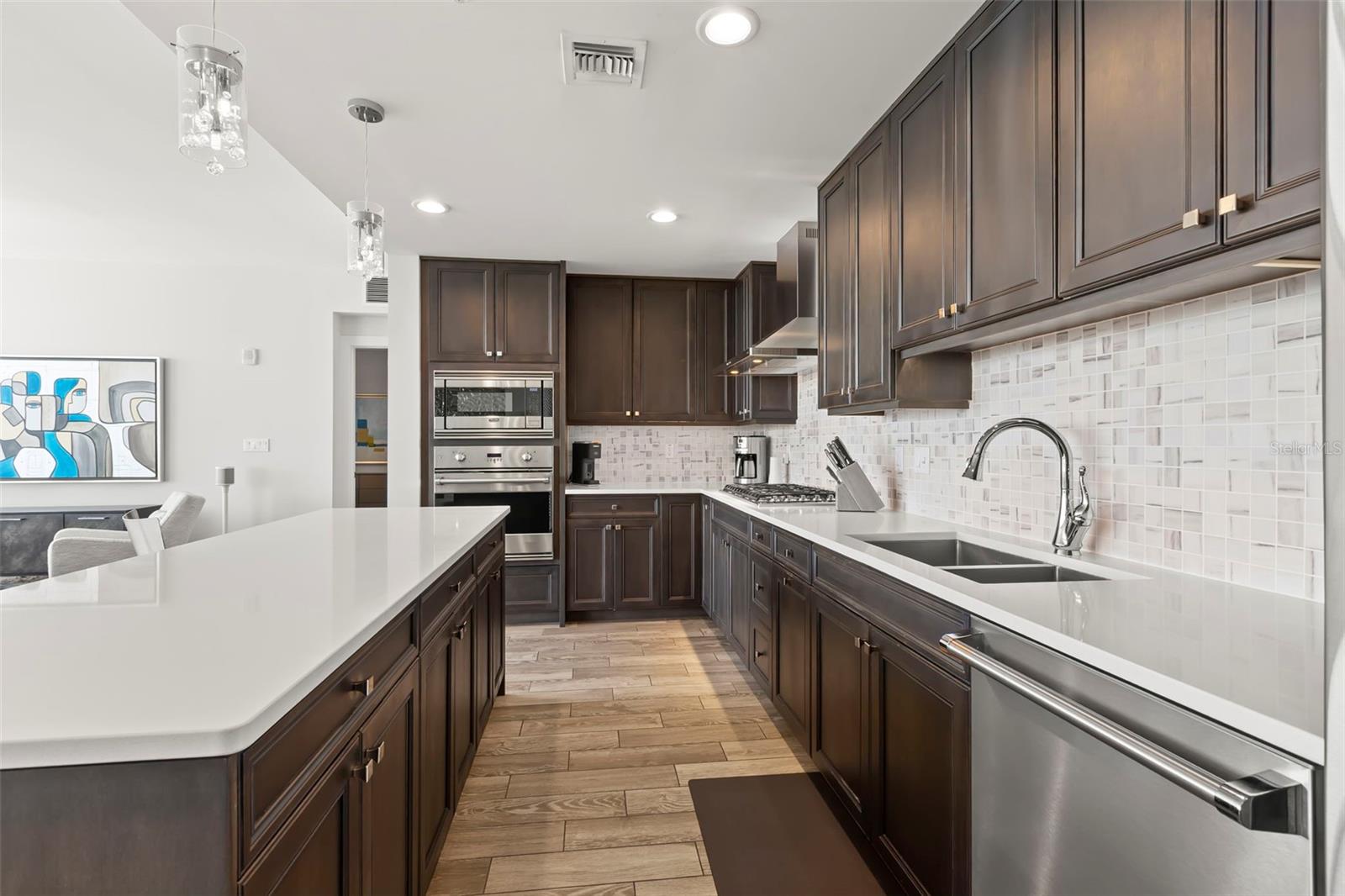 Image 7 of 65 For 176 4th Avenue Ne 1102