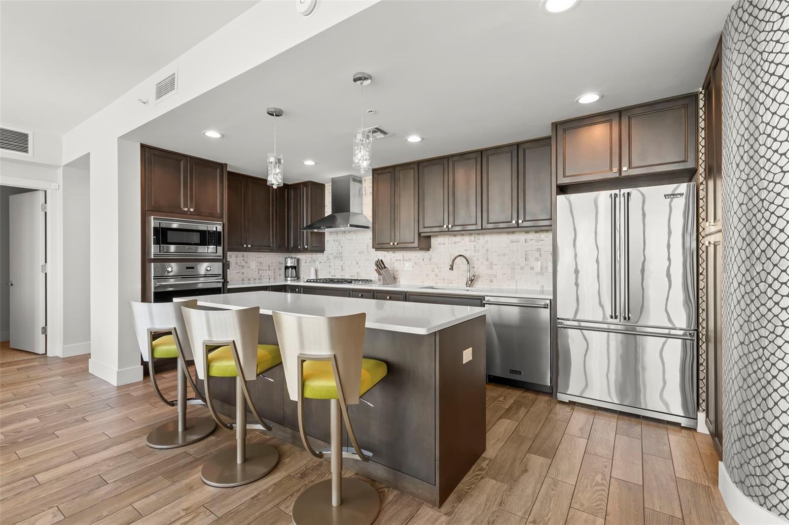 Image 8 of 65 For 176 4th Avenue Ne 1102