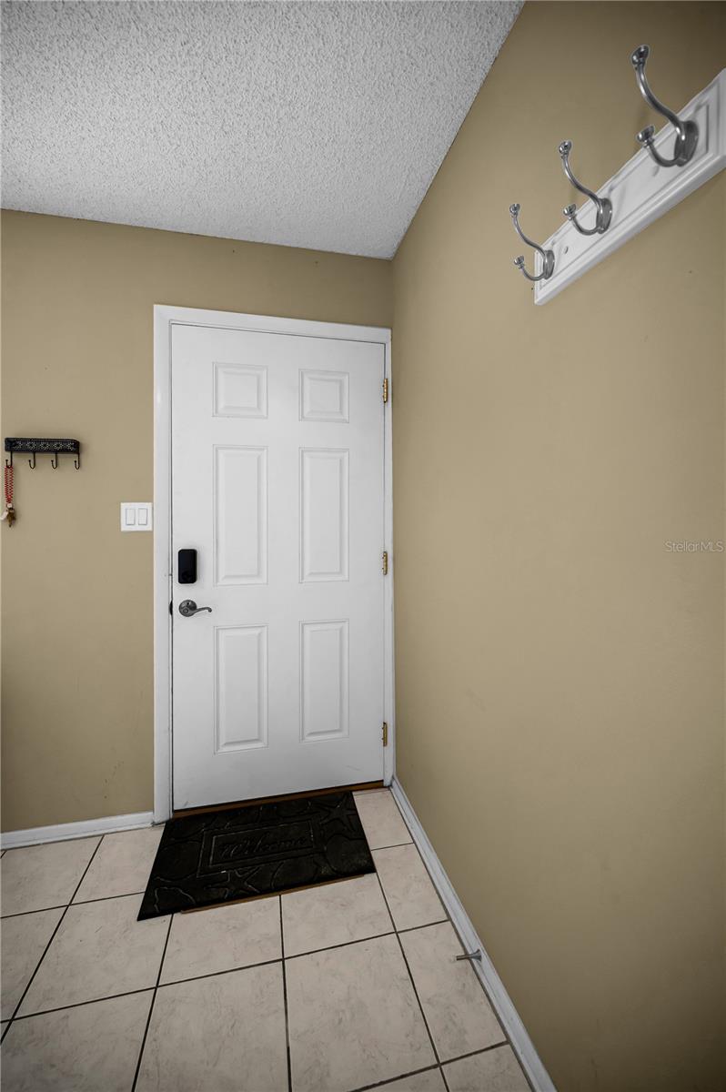 Image 17 of 71 For 18325 Gulf Boulevard 308