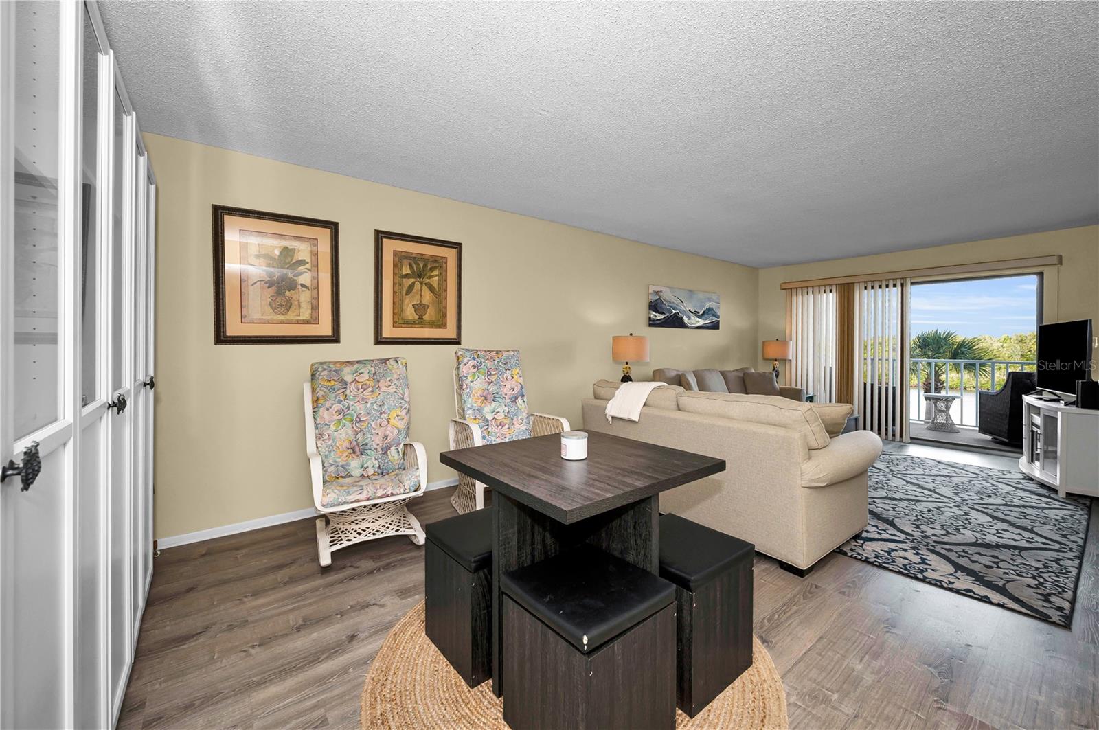 Image 23 of 71 For 18325 Gulf Boulevard 308