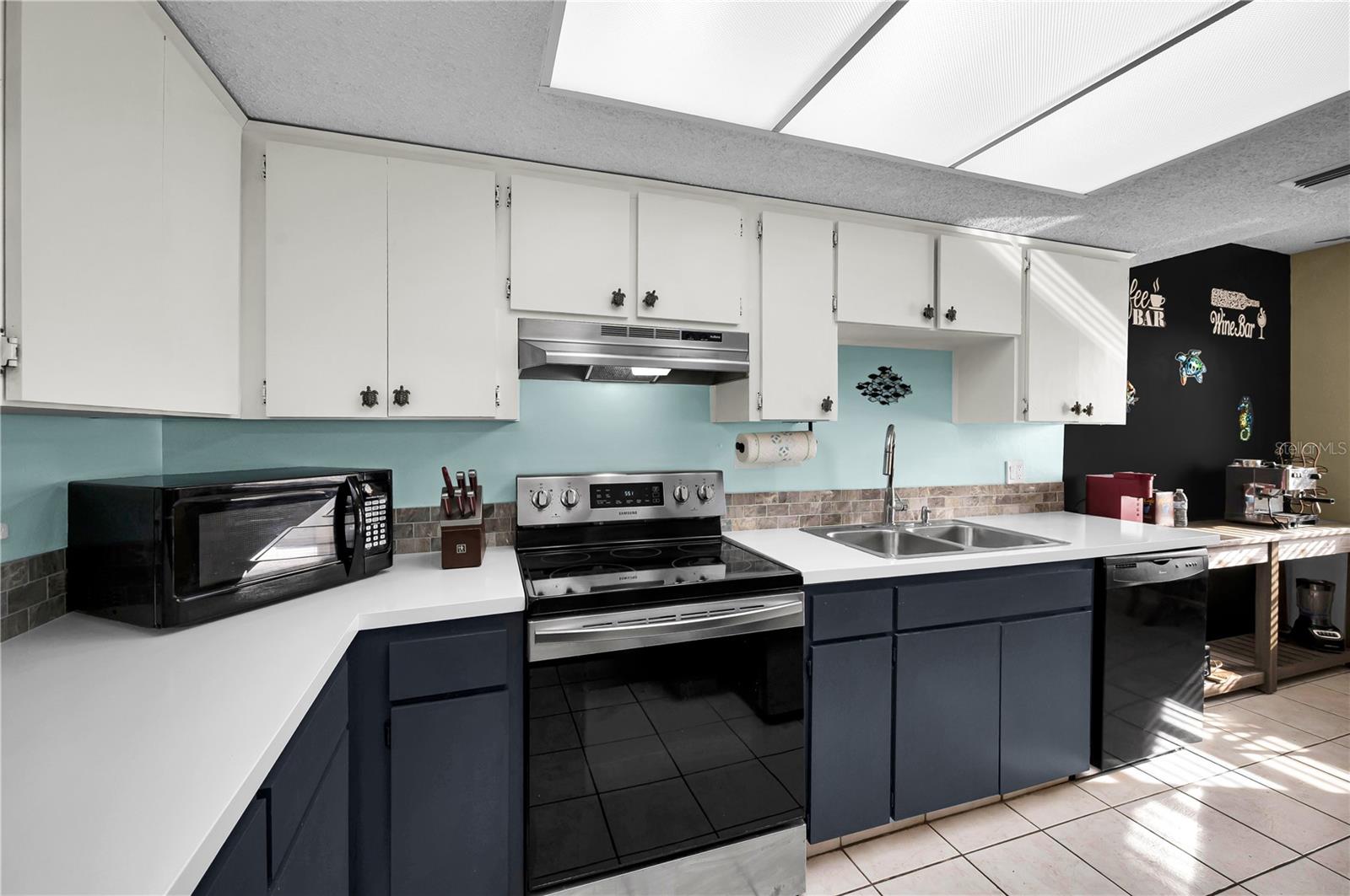 Image 34 of 71 For 18325 Gulf Boulevard 308