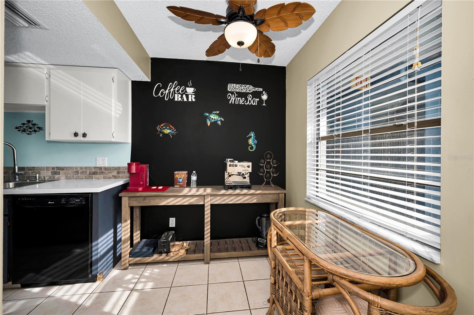 Image 38 of 71 For 18325 Gulf Boulevard 308