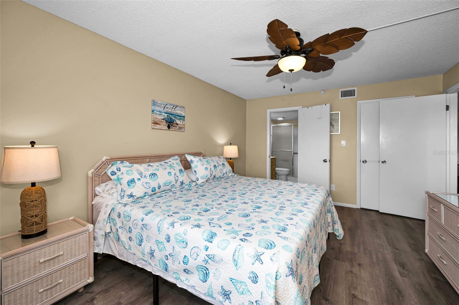 Image 45 of 71 For 18325 Gulf Boulevard 308