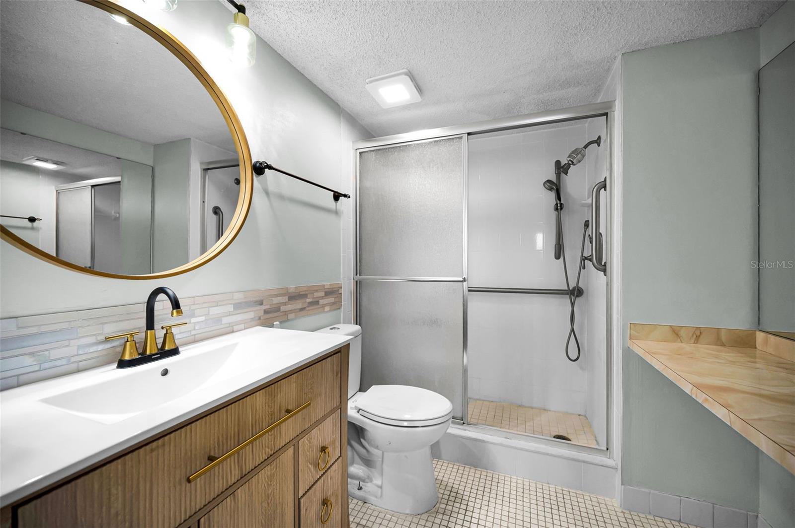 Image 46 of 71 For 18325 Gulf Boulevard 308