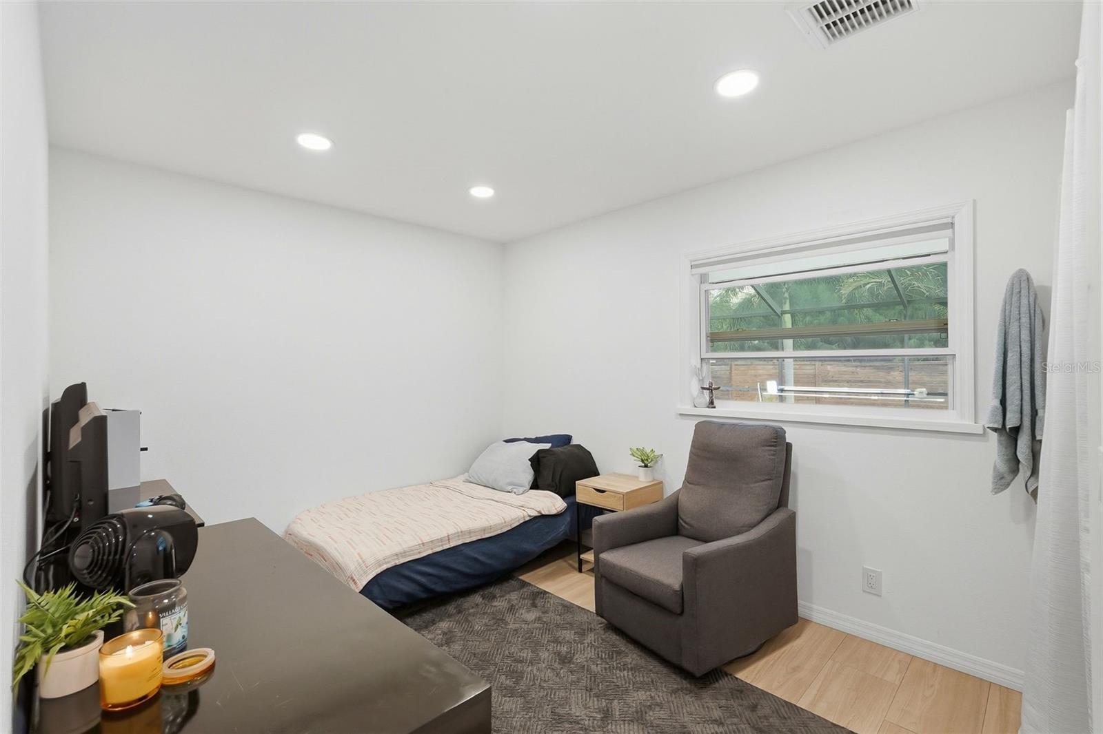 Image 22 of 41 For 3698 61st Way N