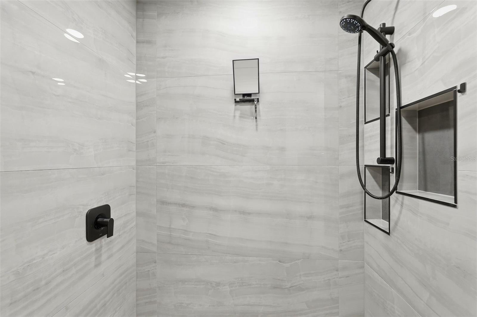 Image 25 of 41 For 3698 61st Way N